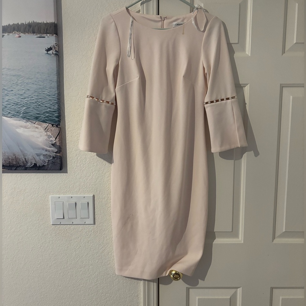 Beautiful Calvin Klein dress. Only worn once.
